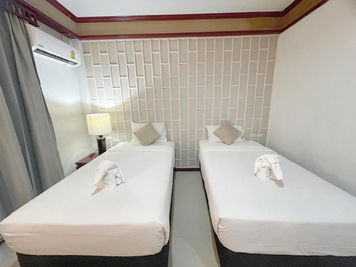 The Top Patong Resort. Exterior photo