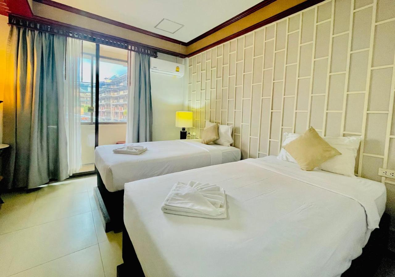 The Top Patong Resort. Exterior photo